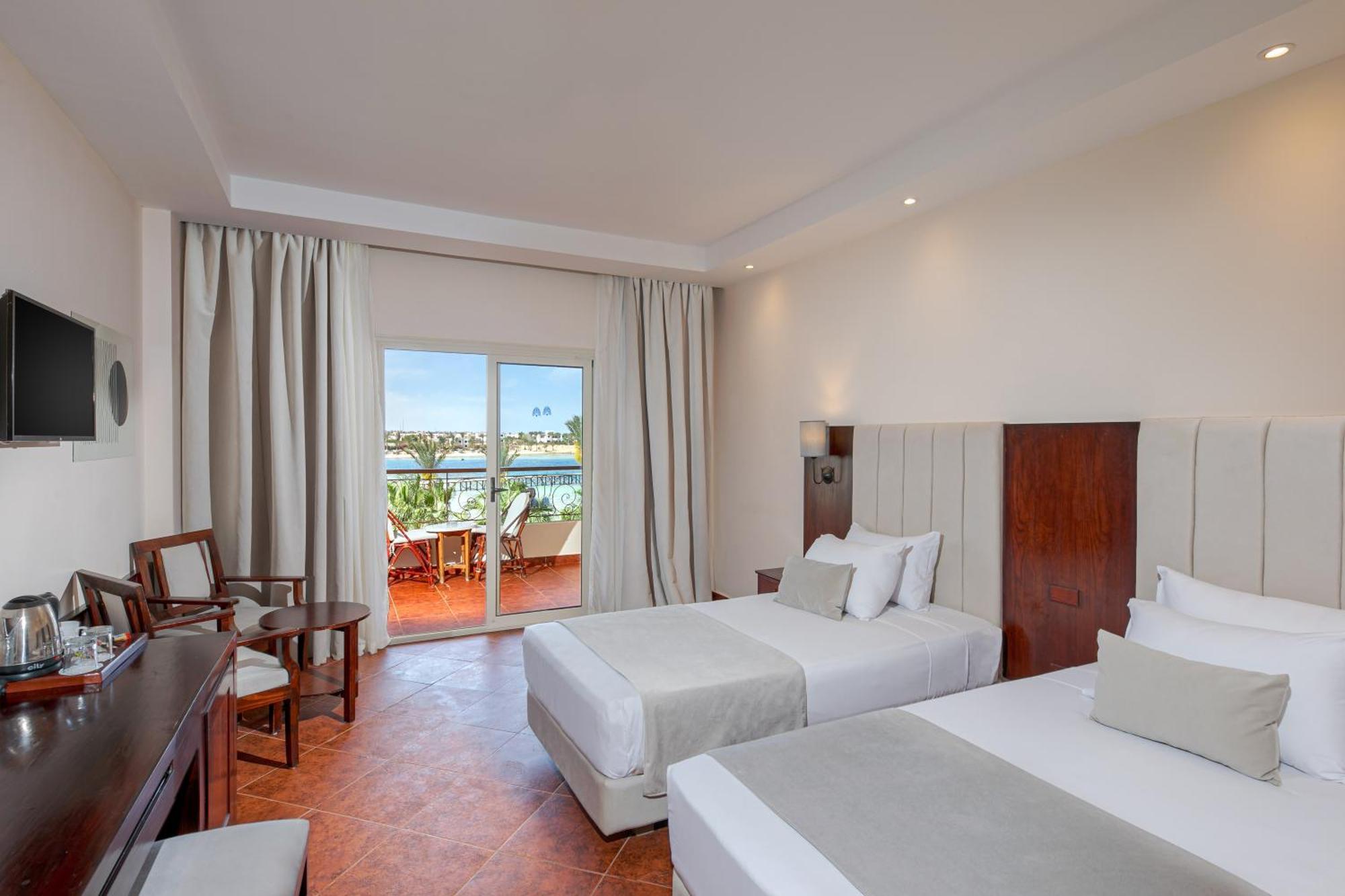 Deluxe Double or Twin Room with Beach Front